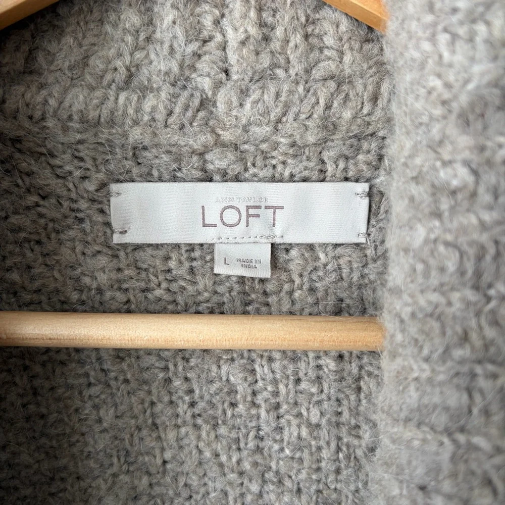 LOFT chic versatile